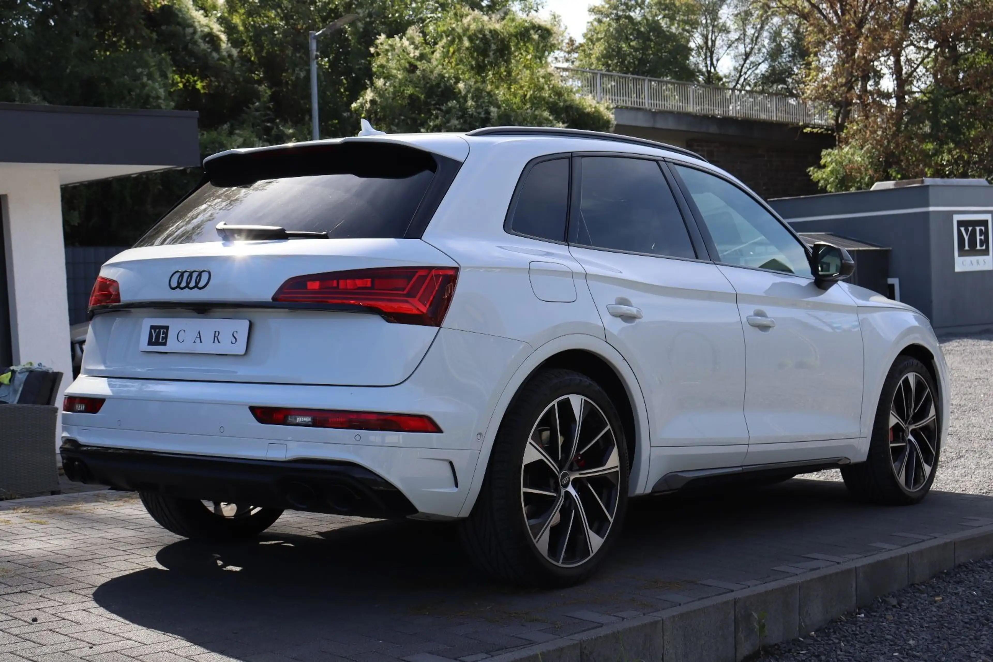 Audi SQ5 *MATRIX*B&O*PANO*360°*AHK*LUFT*ACC* — photo 5