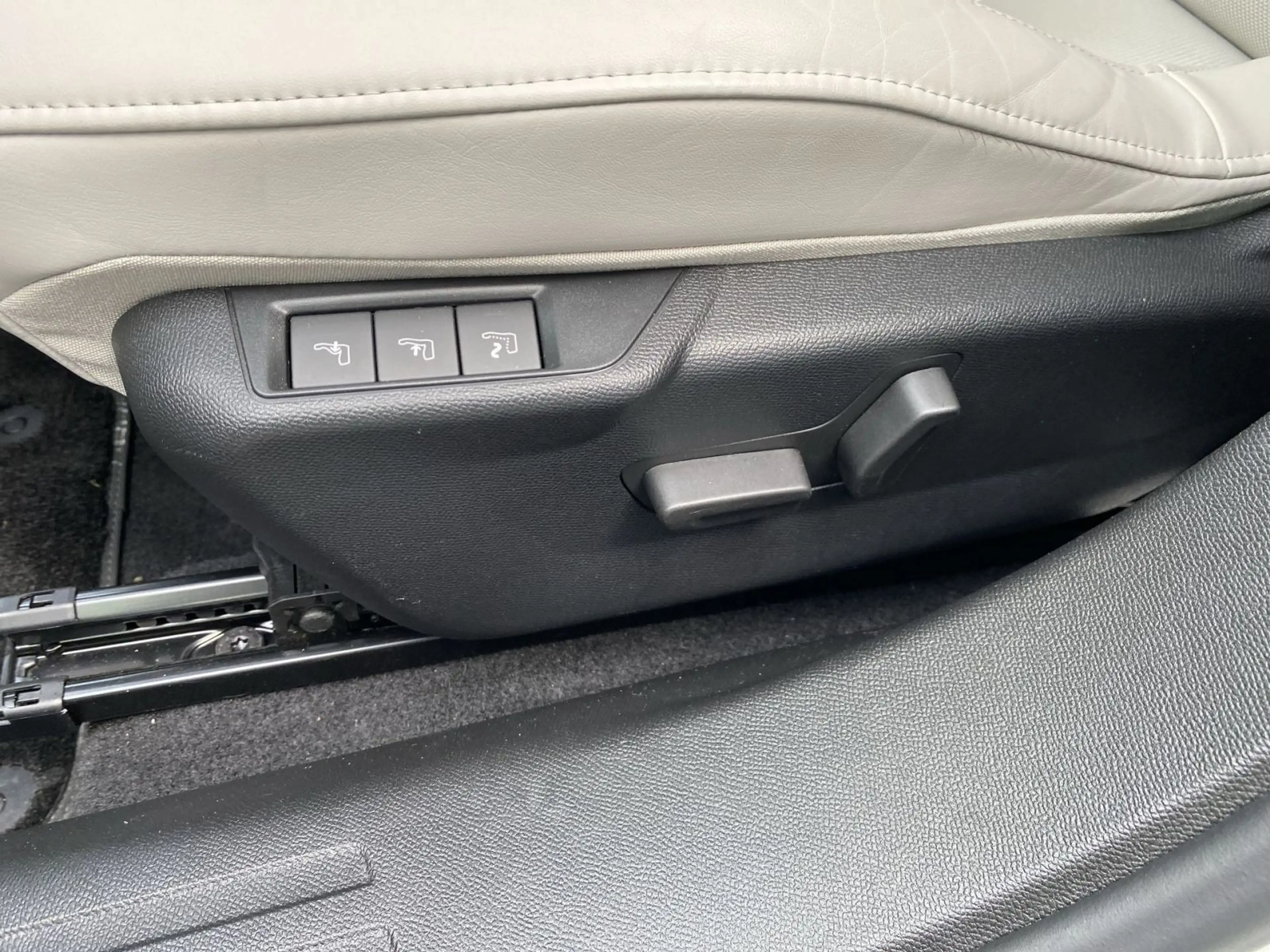 DS Automobiles DS 3 Klimaaut.|NAVI|SHZ|Einparkhilfe|CarPlay|LED| — photo 11