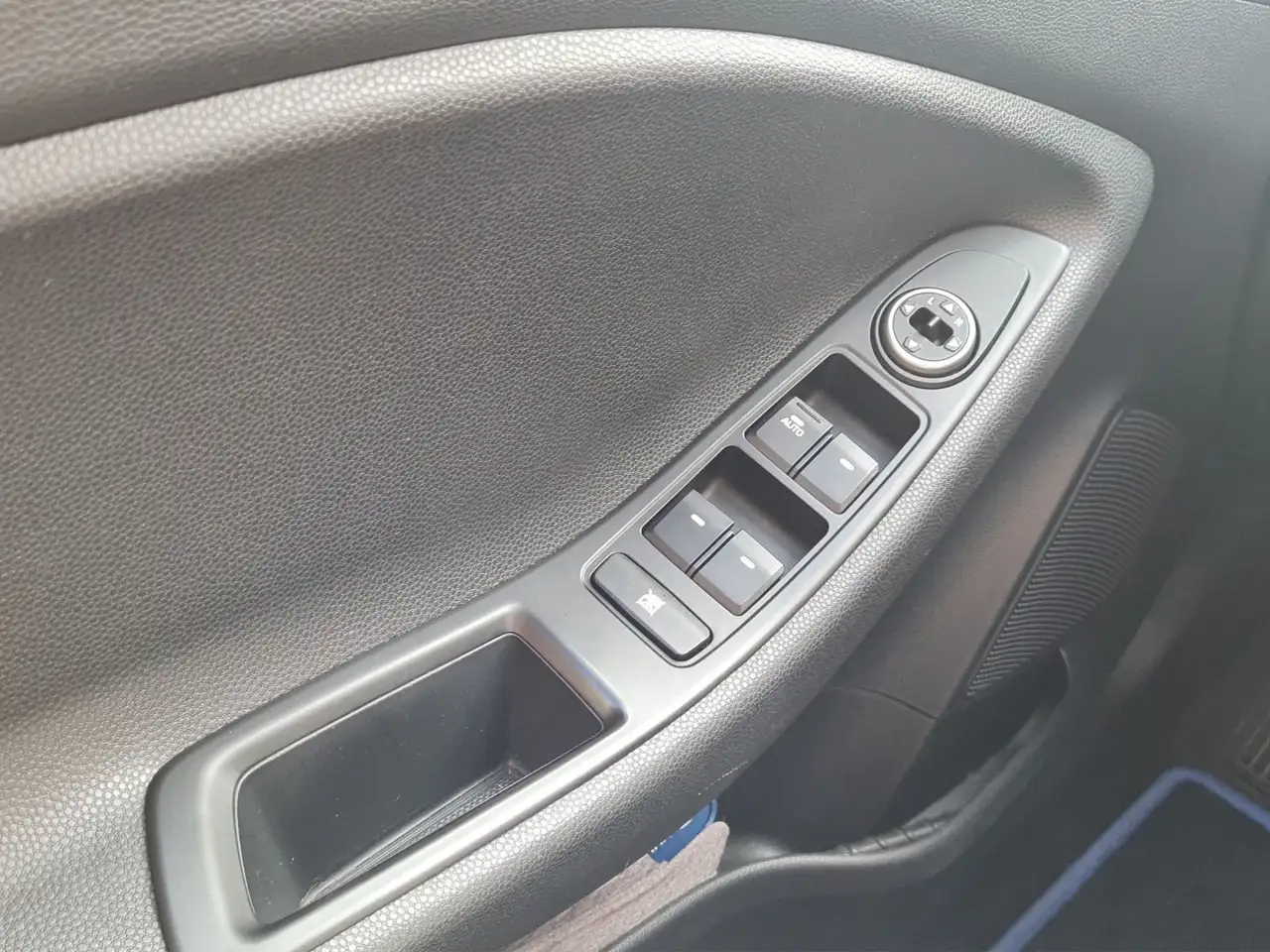 Hyundai i20 *Automatik*Navi*Rkamera*SHZ*LHZ*PDC*CarPlay*, миниатюра 15