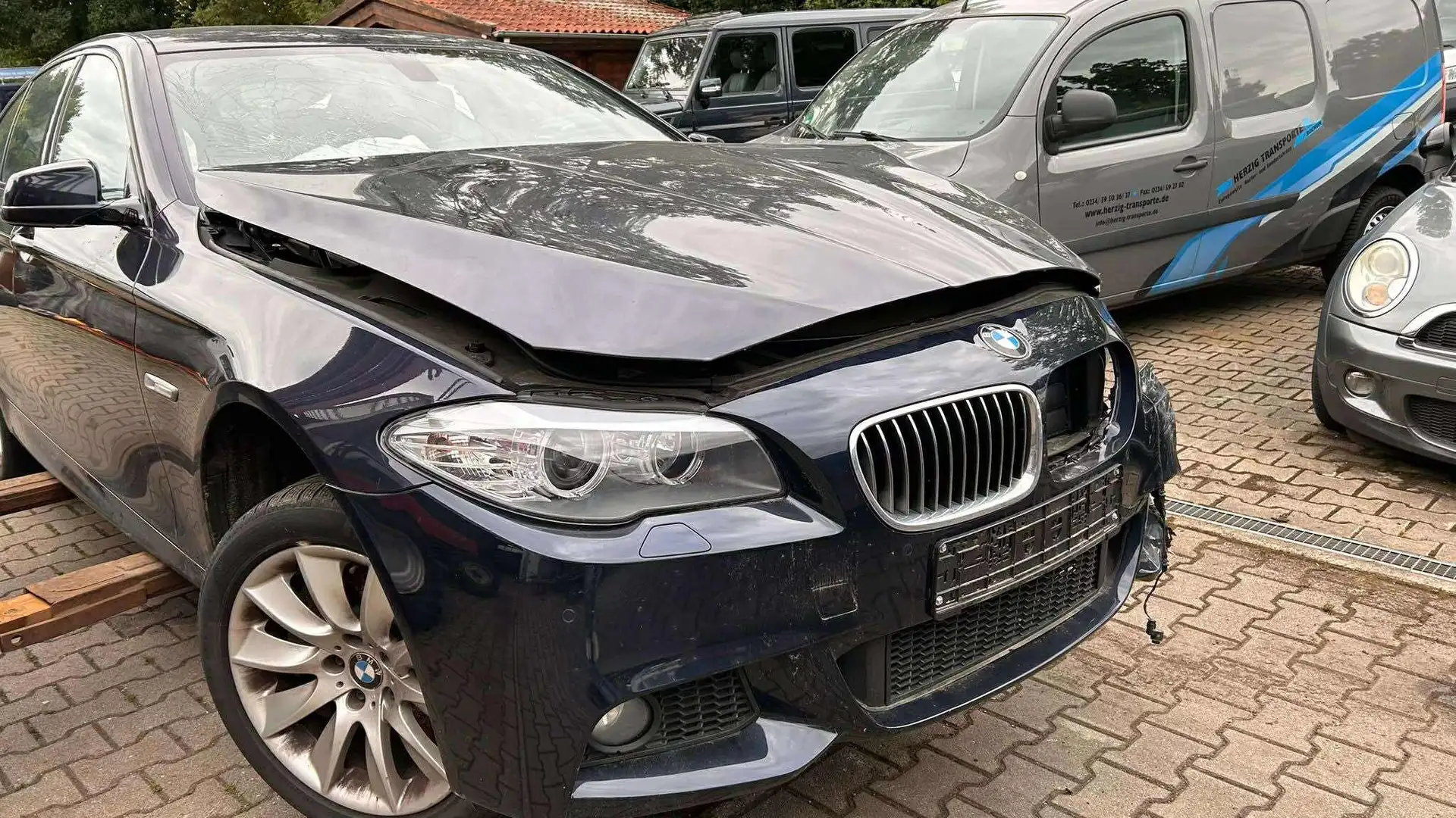 BMW 525 525 d Bleu - 1