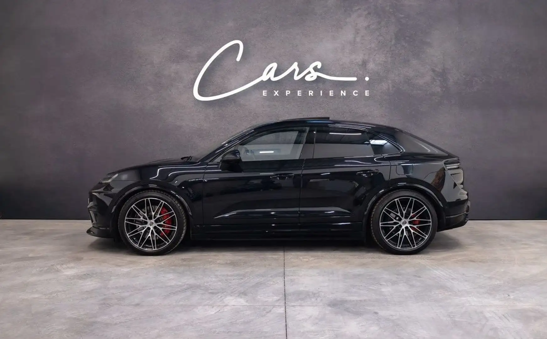 Porsche Macan Turbo EV 639 cv – FULL OPTIONS- 1°ERE MAIN SUSPENSION PNEUMATIQUE ROUES ARRIERES DIRECTRICES TOIT PANO AFFICHAGE TETE HAU Schwarz - 2