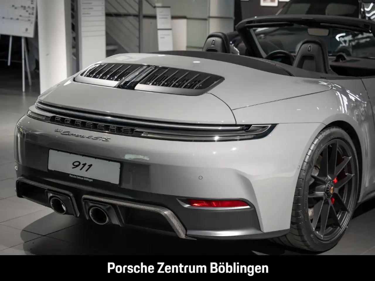 Porsche 992 911 Carrera 4 GTS Cabrio Burmester Clubleder 14