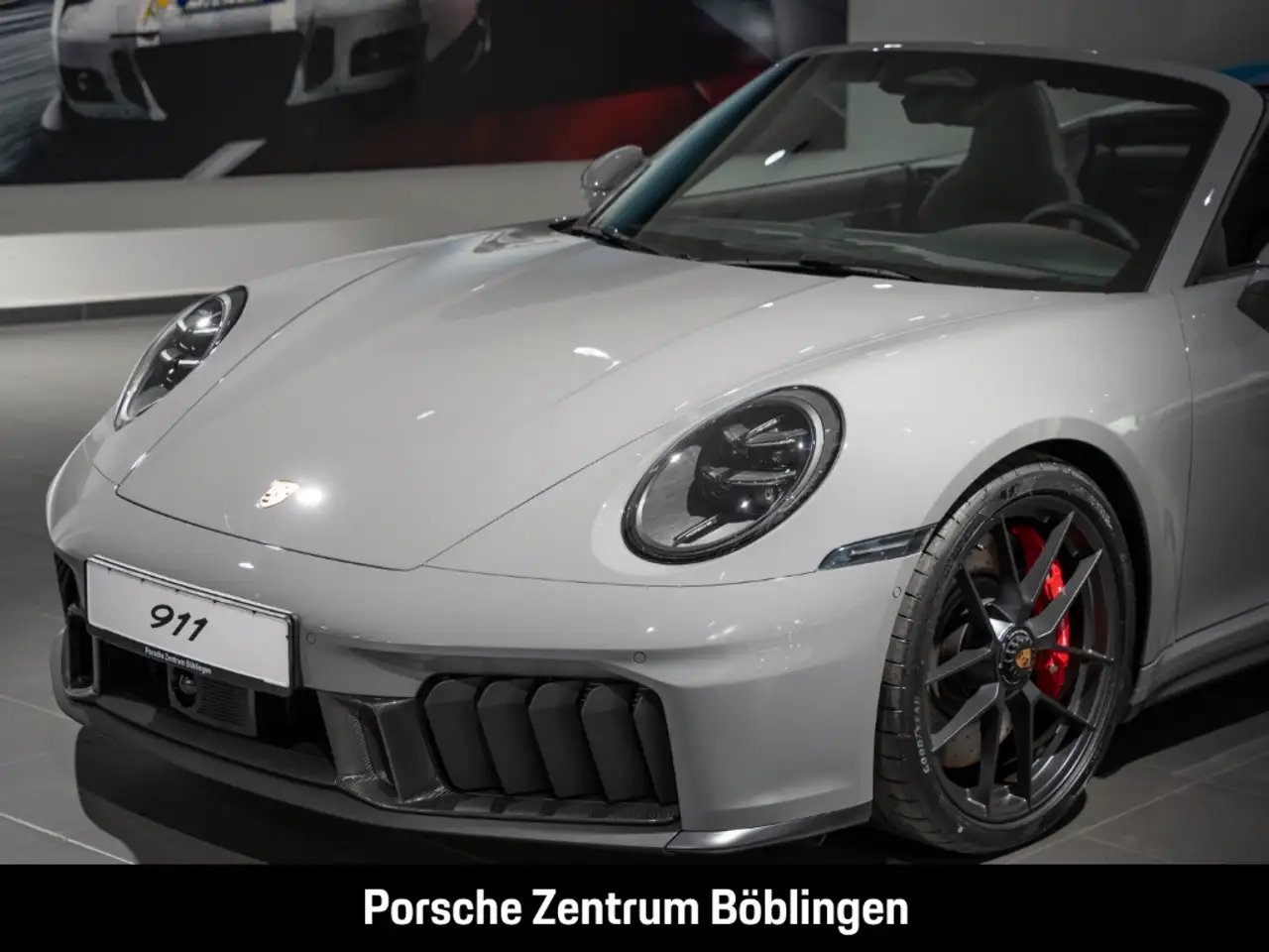 Porsche 992 911 Carrera 4 GTS Cabrio Burmester Clubleder 11