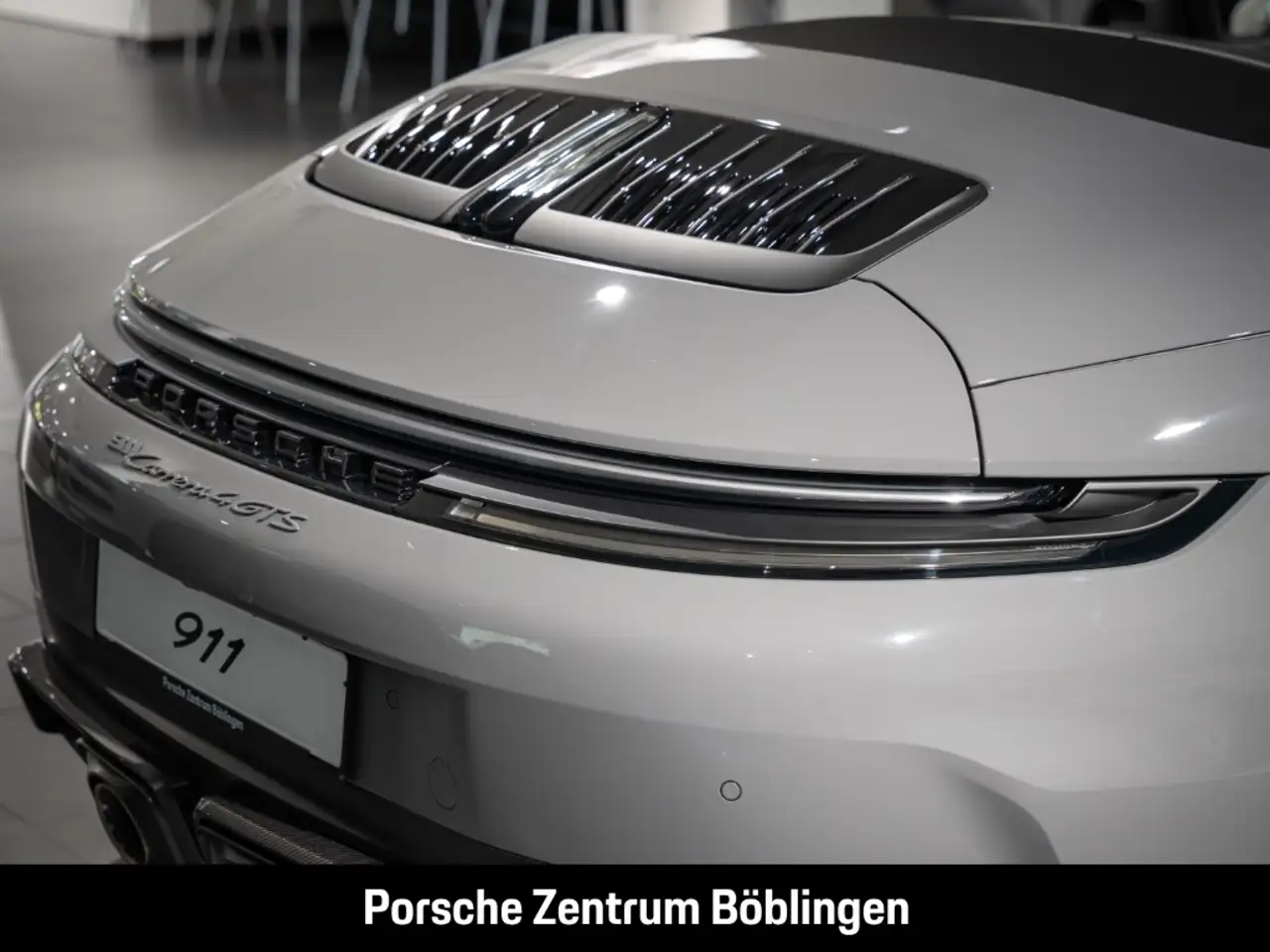 Porsche 992 911 Carrera 4 GTS Cabrio Burmester Clubleder 15