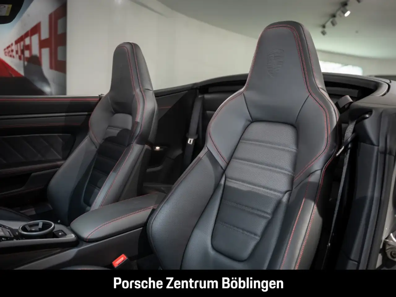 Porsche 992 911 Carrera 4 GTS Cabrio Burmester Clubleder 6