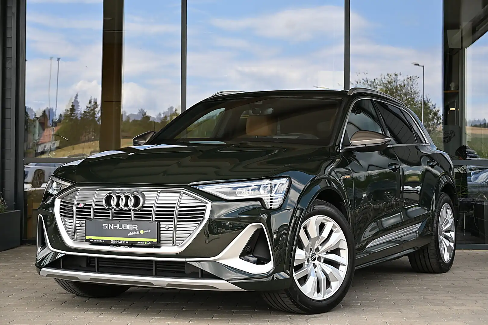 Audi e-tron quattro 95kWh S NP € 121k ACC, MatrixLED, HeadU... Grün - 1