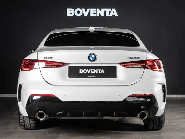 BMW 4 Series view 9