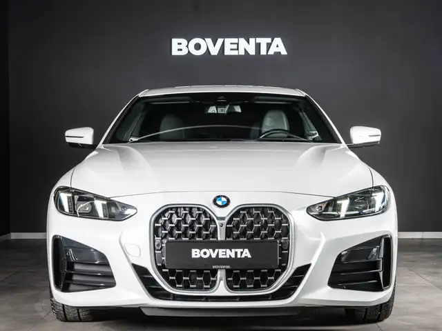 BMW 4 Series view 3