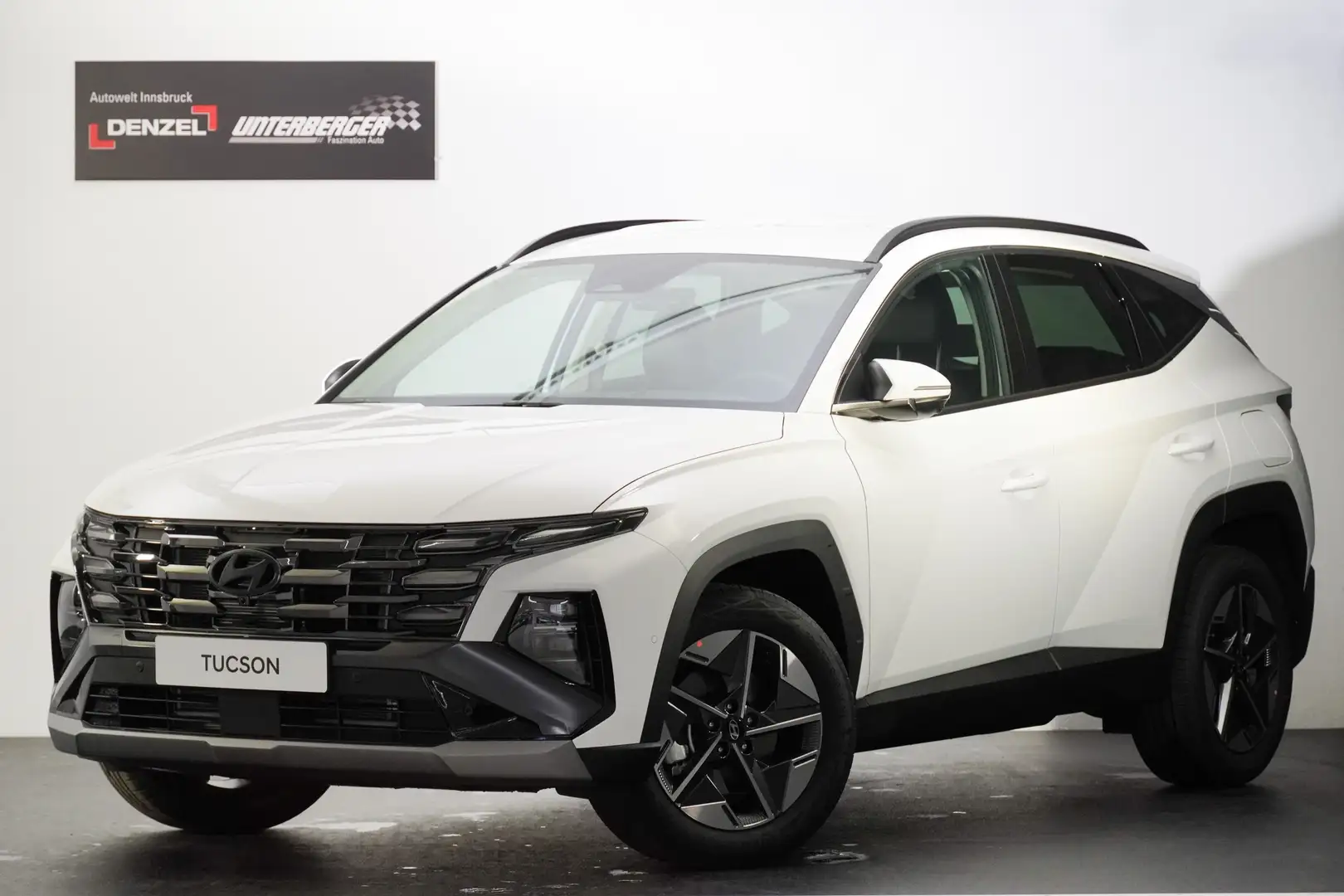 Hyundai TUCSON NX4 GO Plus 1,6 CRDi 4WD DCT abz.Superbonus Weiß - 2