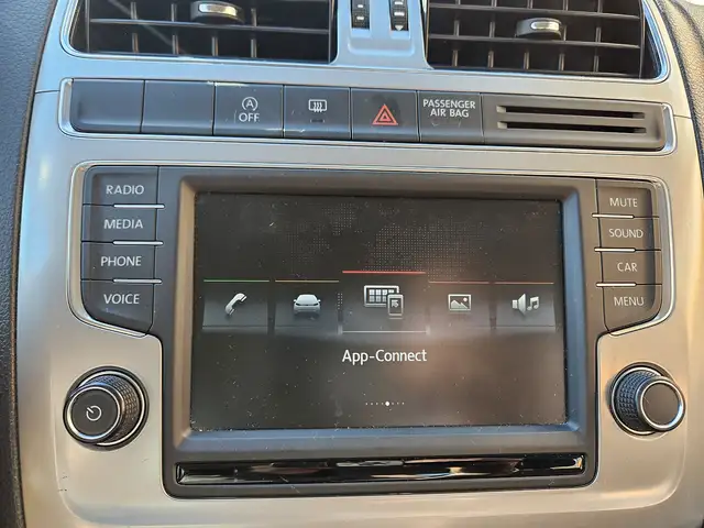 Volkswagen Polo view 9