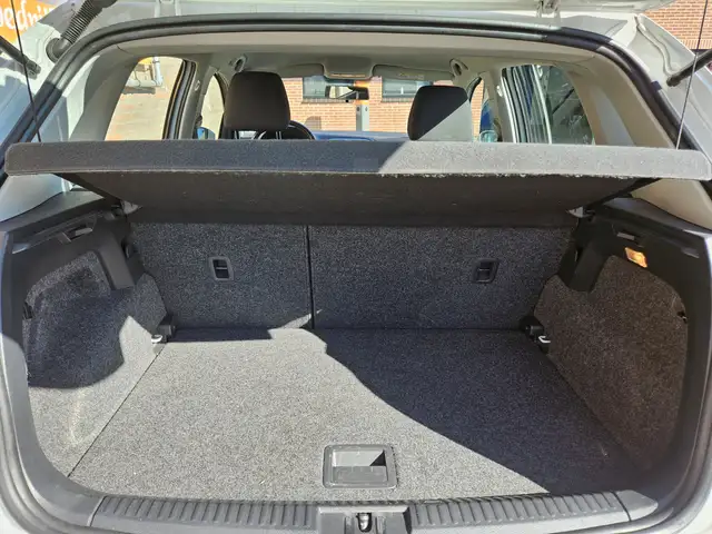 Volkswagen Polo view 23
