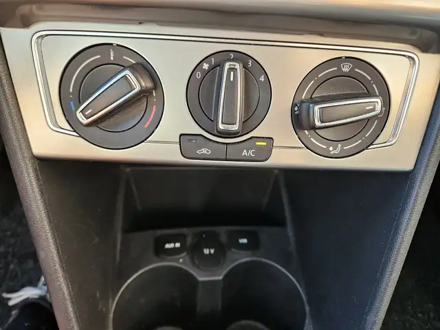 Volkswagen Polo view 14