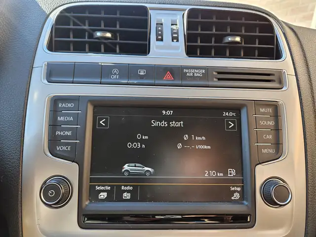 Volkswagen Polo view 13