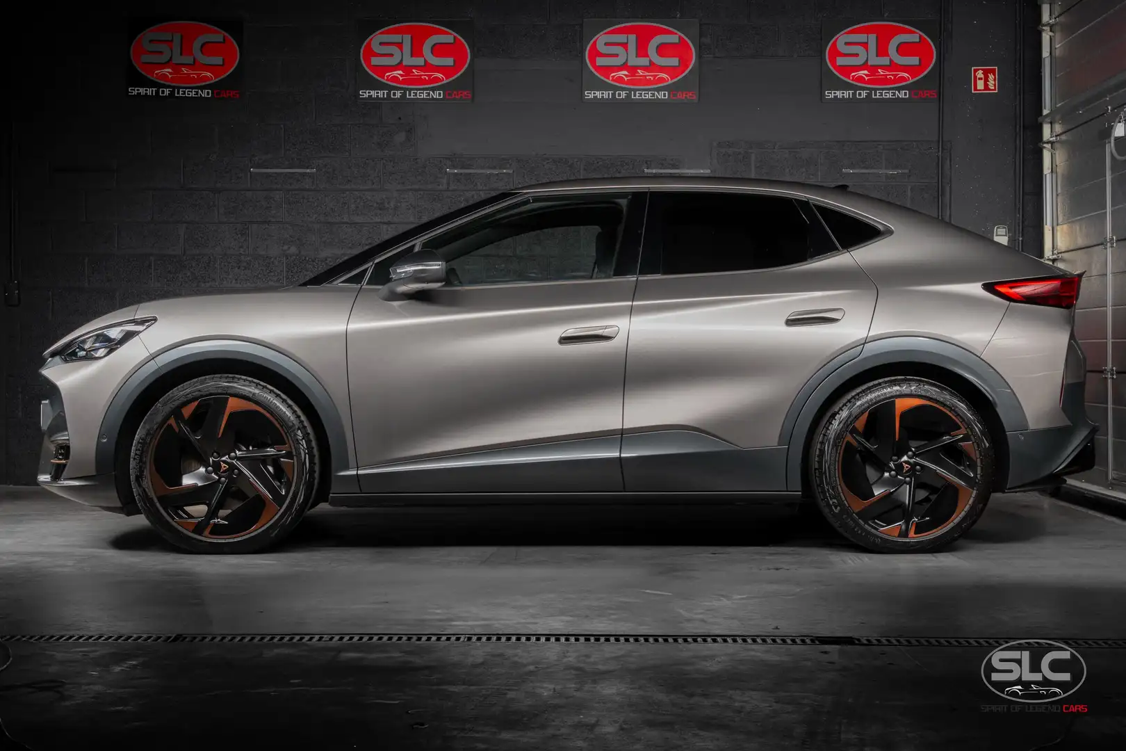 CUPRA Tavascan VZ Adrenaline 4WD 82 kWh HUD/ACC/360°/Pano Gris - 2
