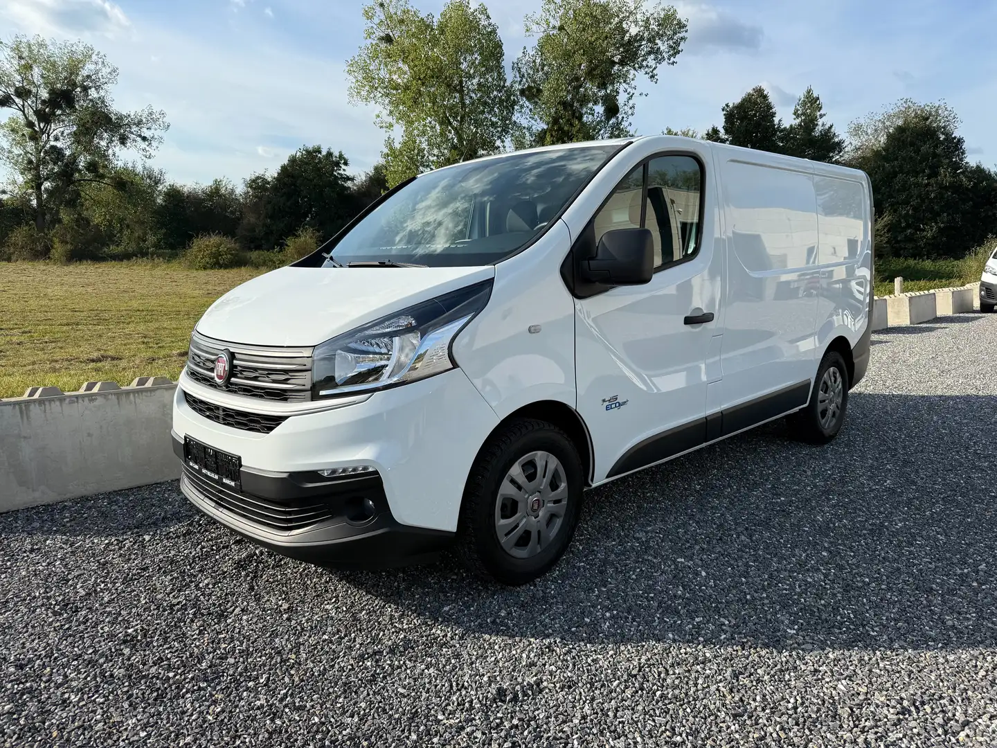 Renault Trafic 2.0Dci 145CH *Clim Cruise Camera PARFAIT ETAT* Blanc - 2