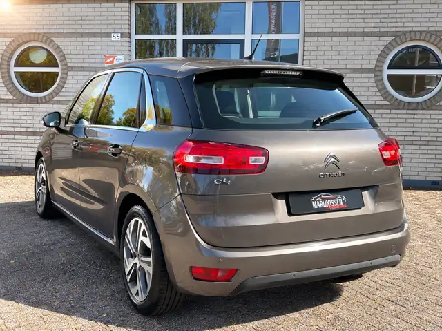 Citroen C4 Picasso view 4
