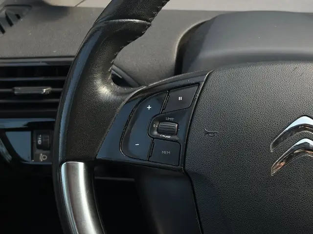 Citroen C4 Picasso view 11