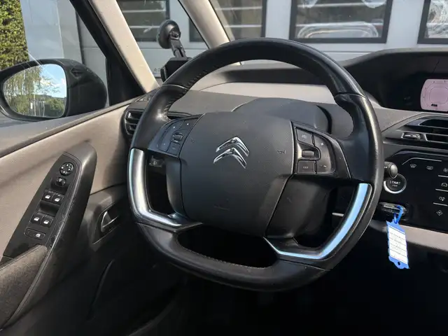 Citroen C4 Picasso view 10