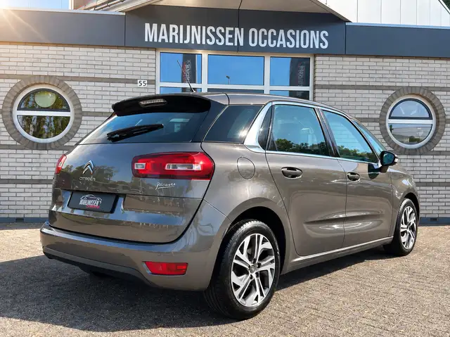 Citroen C4 Picasso view 2