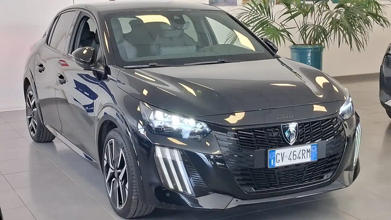 Peugeot 208 1.2 puretech GT 2