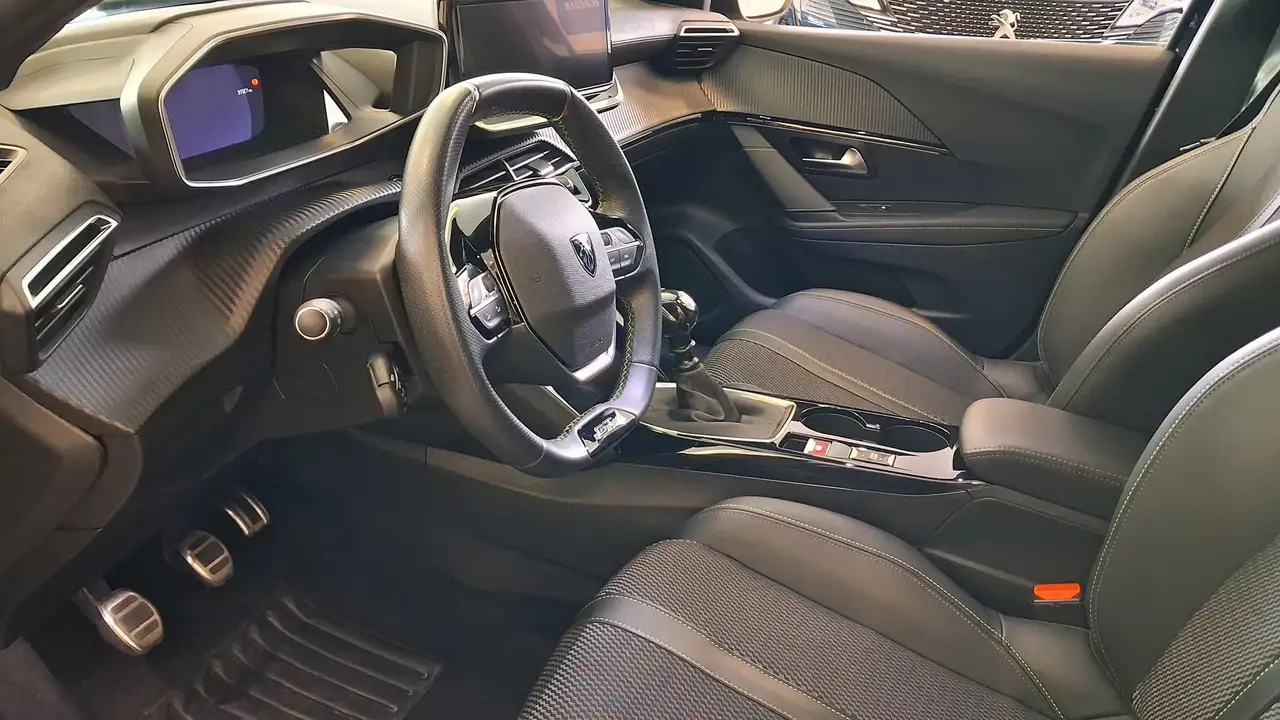 Peugeot 208 1.2 puretech GT 20