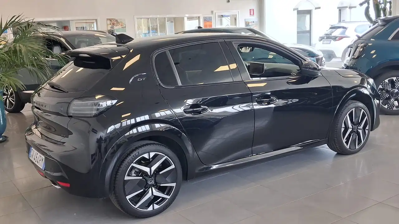 Peugeot 208 1.2 puretech GT 6