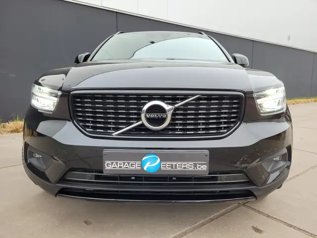 Volvo XC40 view 5