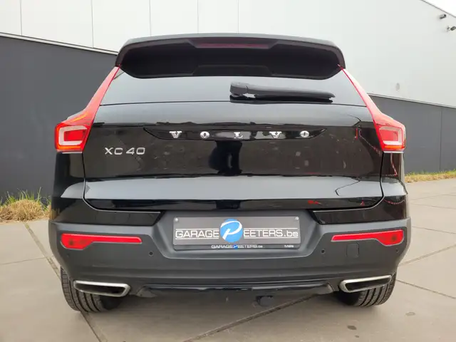Volvo XC40 view 4