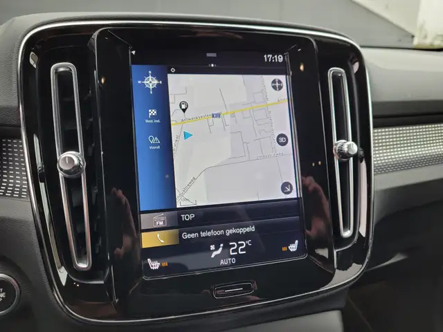 Volvo XC40 view 13