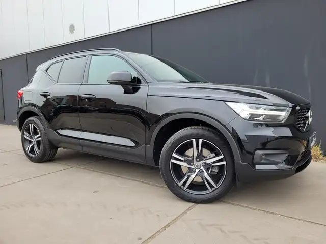 2019 Volvo XC40 in Black for sale