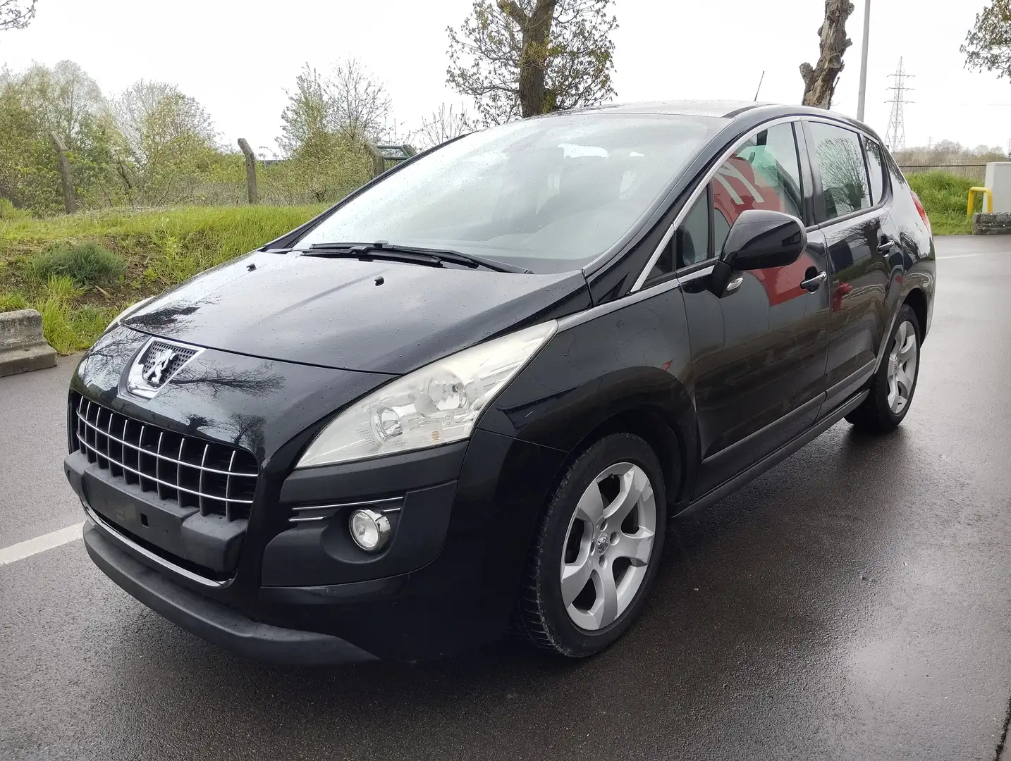 Peugeot 3008 1.6 HDi Automatique Noir - 1