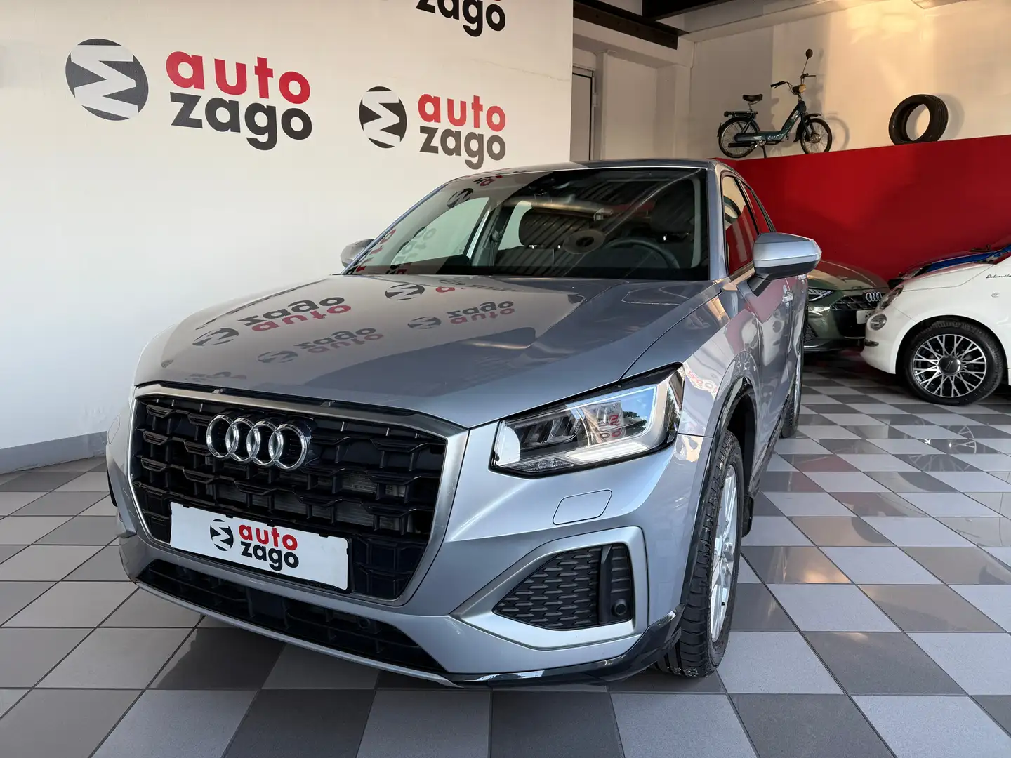 Audi Q2 35 1.5 tfsi Business Advanced s-tronic Gris - 2