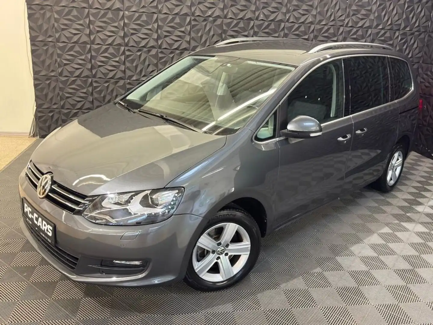 Volkswagen Sharan 2.0 TDI Comfortline Grau - 1
