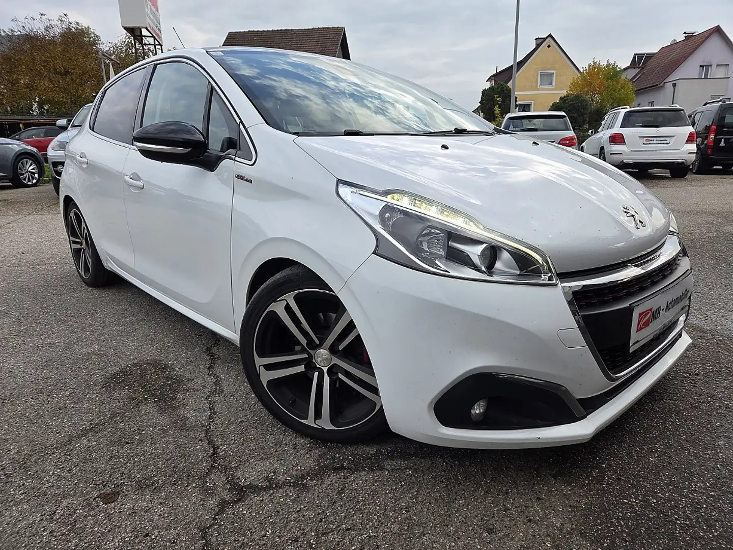 Peugeot 208 GT Line 1,6 BlueHDI 120 S&S Blanc - 1