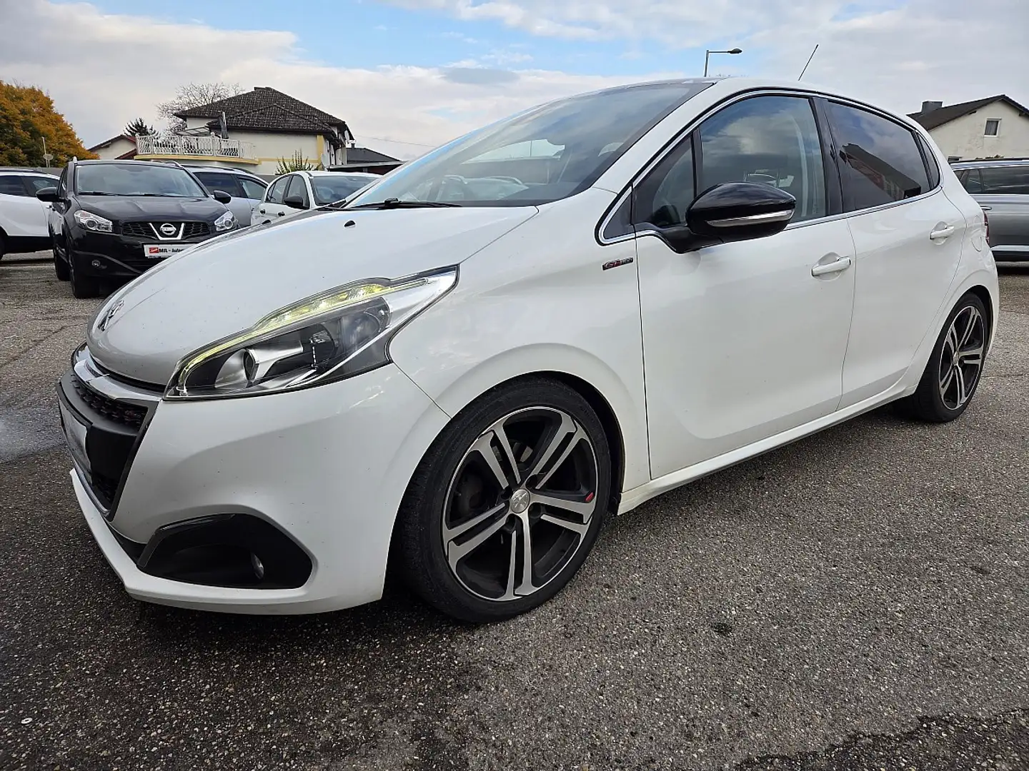 Peugeot 208 GT Line 1,6 BlueHDI 120 S&S Blanc - 2