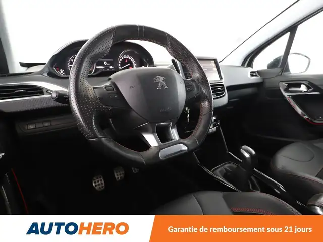 Peugeot 2008 view 11