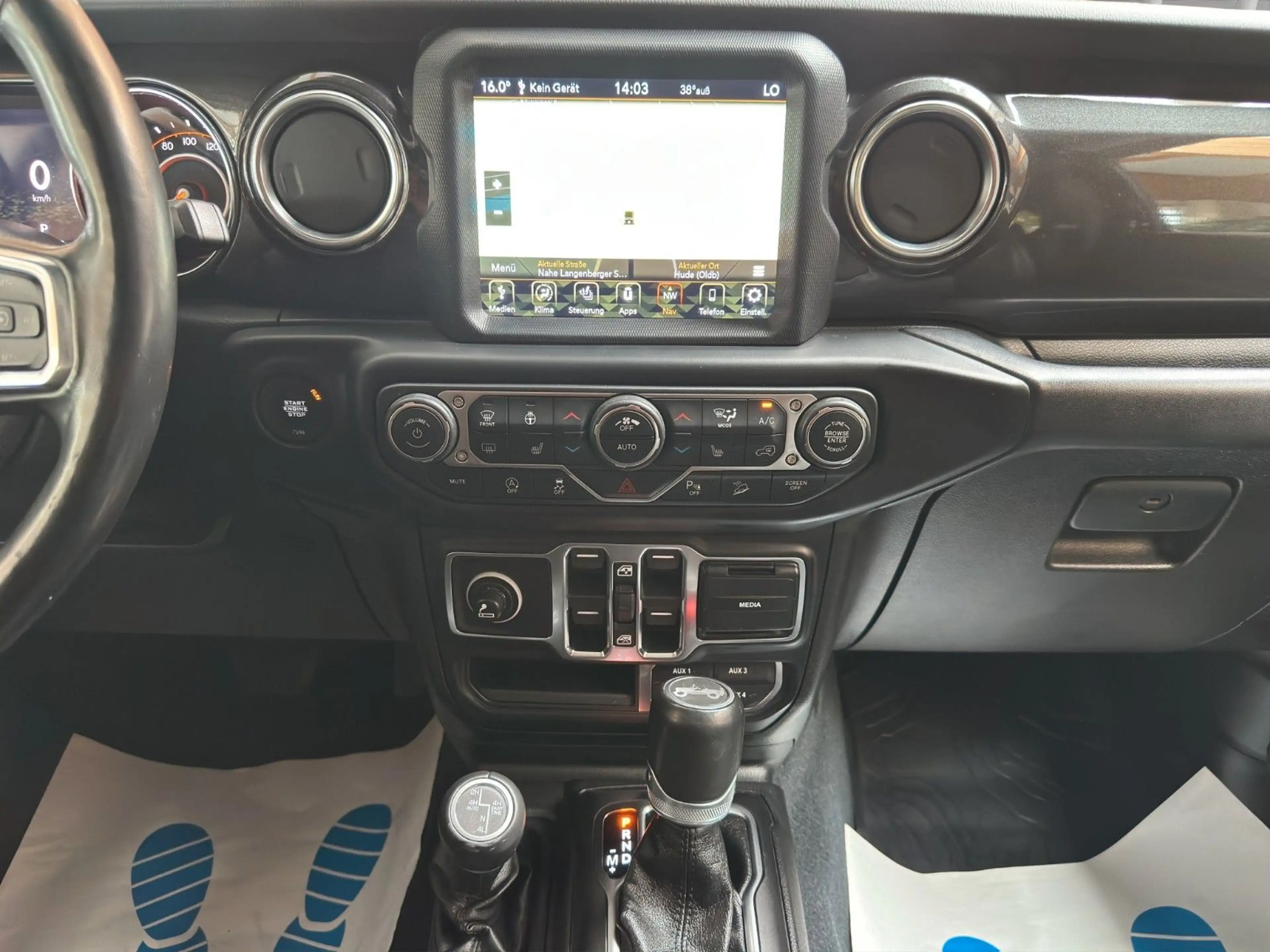 Jeep Wrangler Unlimited Sahara*RFK*UVM*TOP! — photo 15