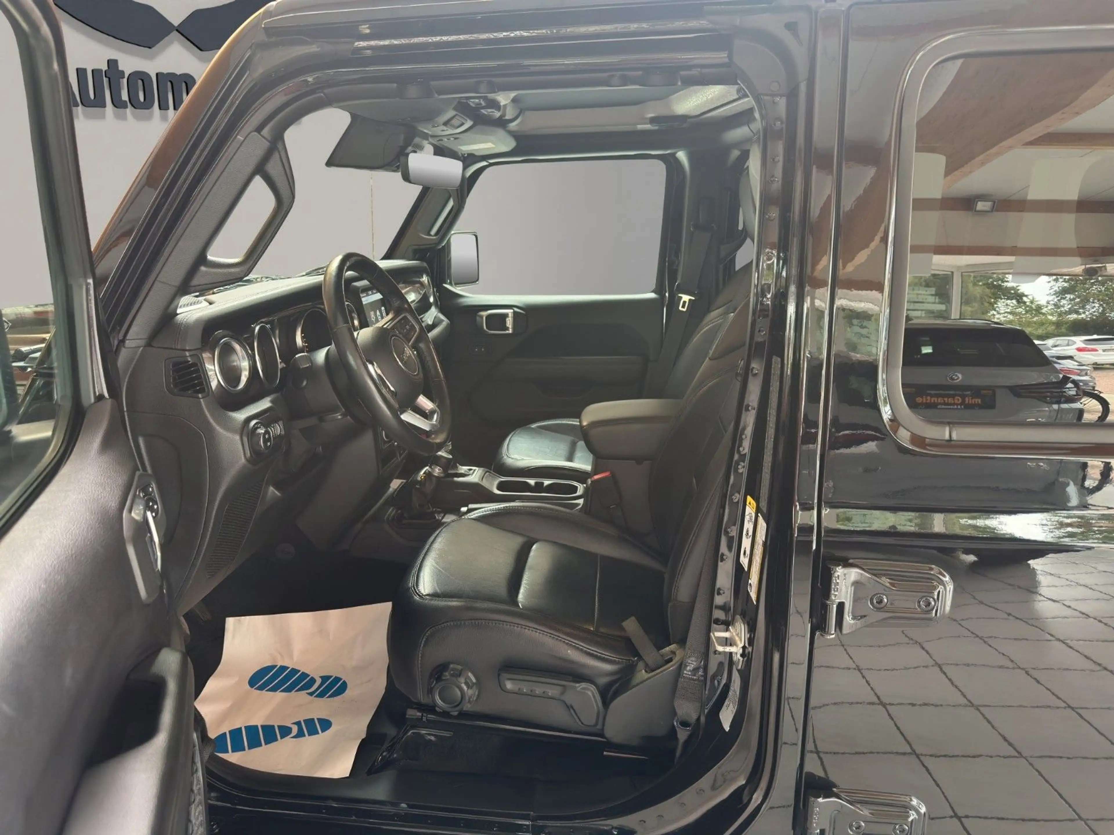 Jeep Wrangler Unlimited Sahara*RFK*UVM*TOP! — photo 10