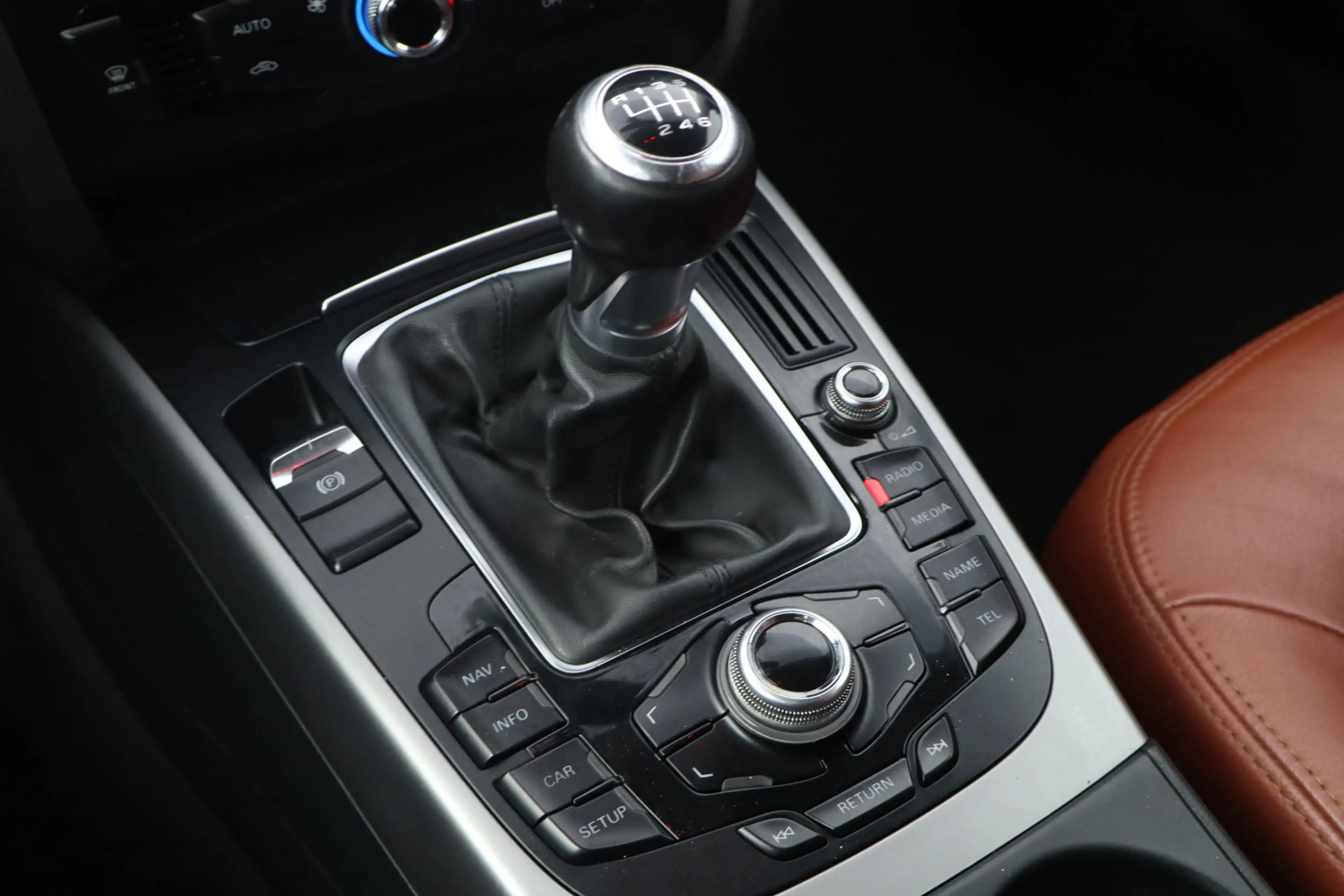 Audi A4 Avant 1.8 TFSI Business Edition/ Trekhaak!/ Xenon/ — photo 21