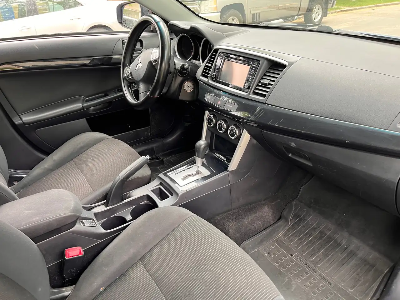 Mitsubishi Lancer photo Mitsubishi Lancer