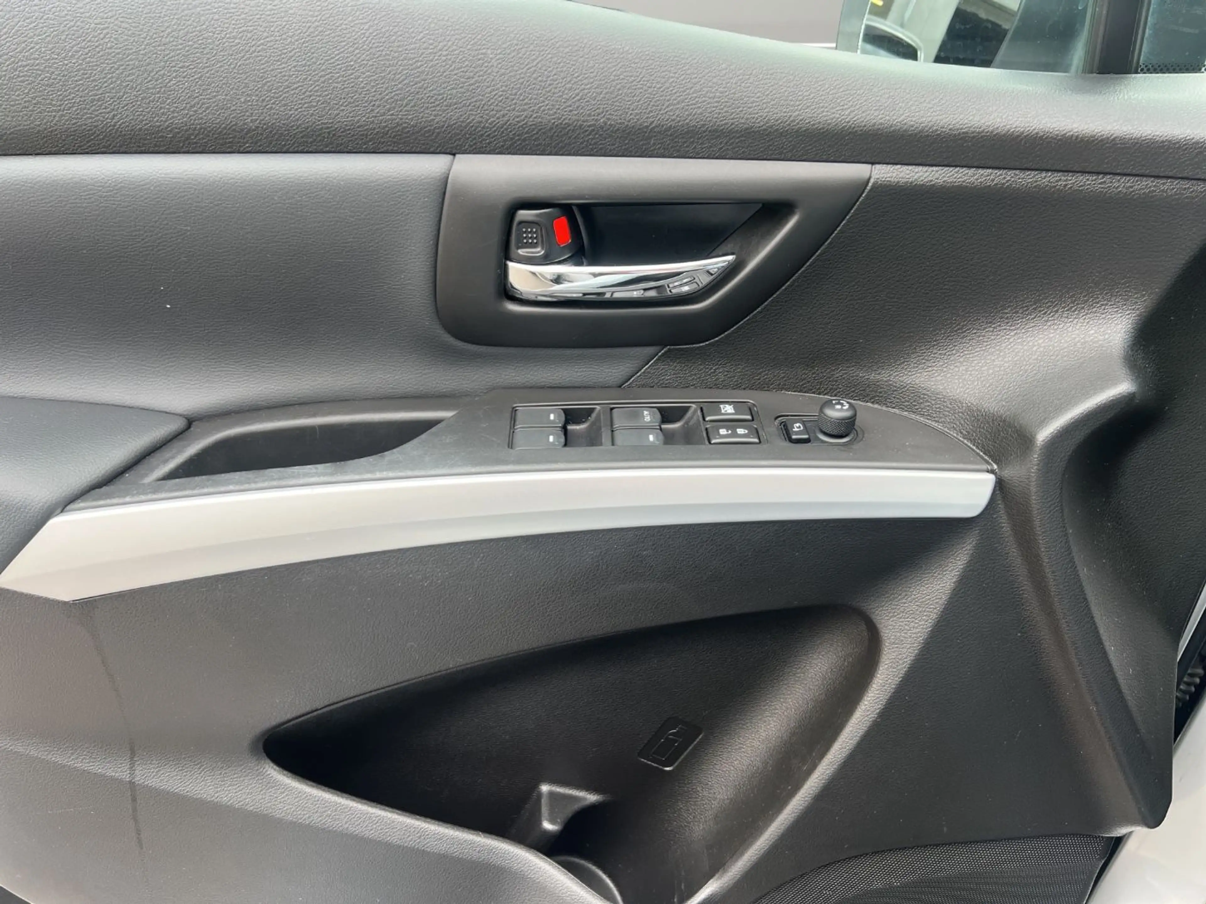 Suzuki SX4 S-Cross 1.4 DITC Allgrip flash — photo 9
