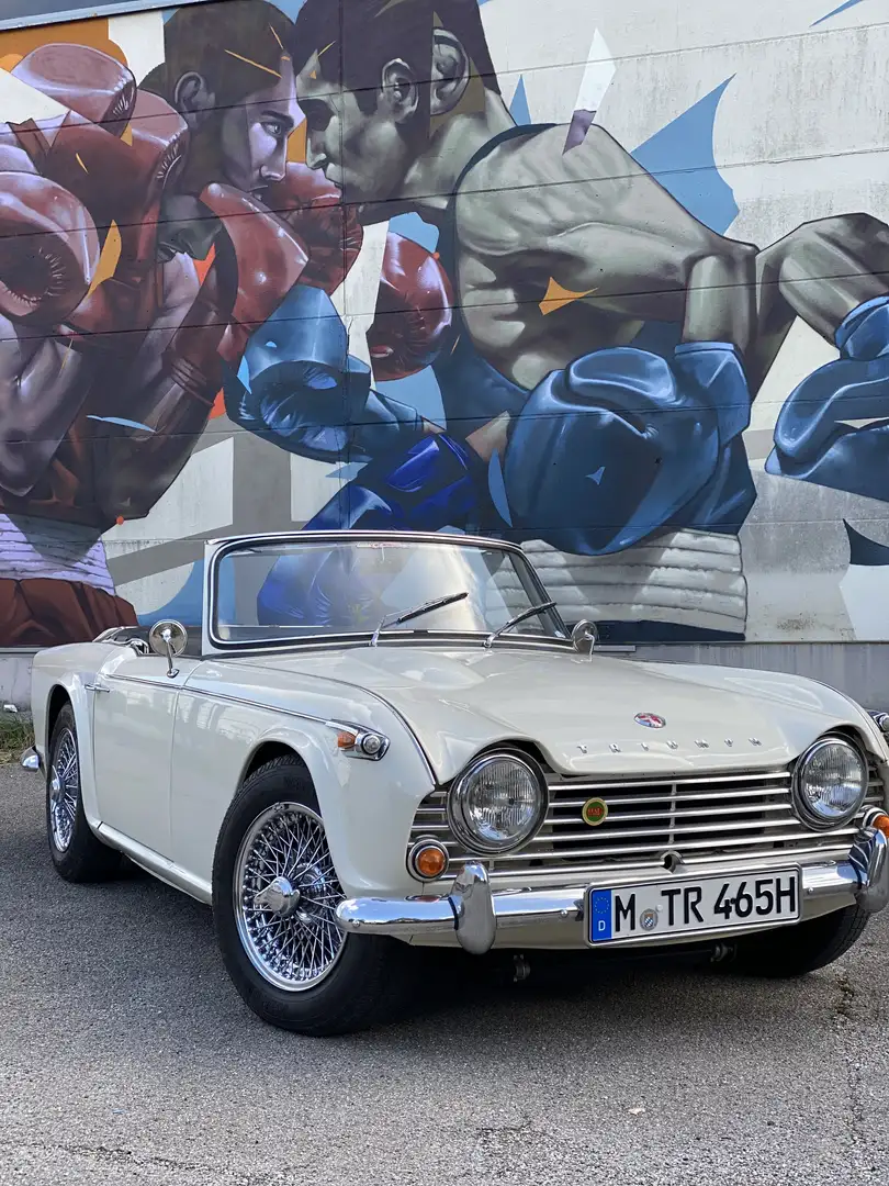Triumph TR4 TR4A IRS Weiß - 2
