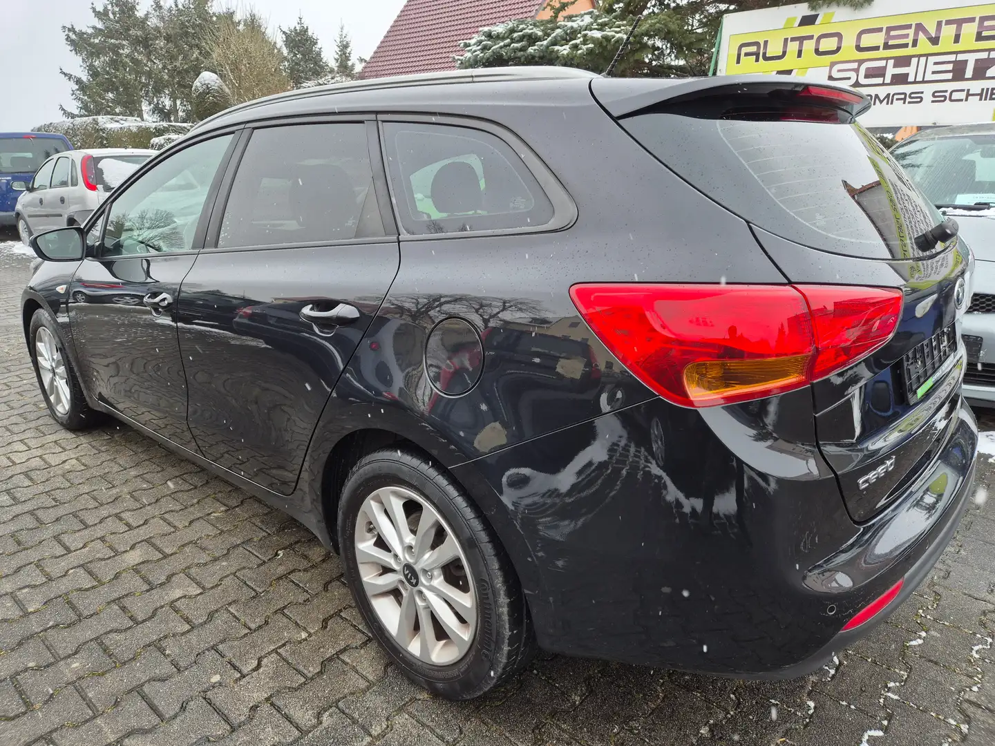 Kia Ceed SW / cee'd SW Edition 7 *2.Hand*sehr gepflegt*gute Ausstattung* Schwarz - 2
