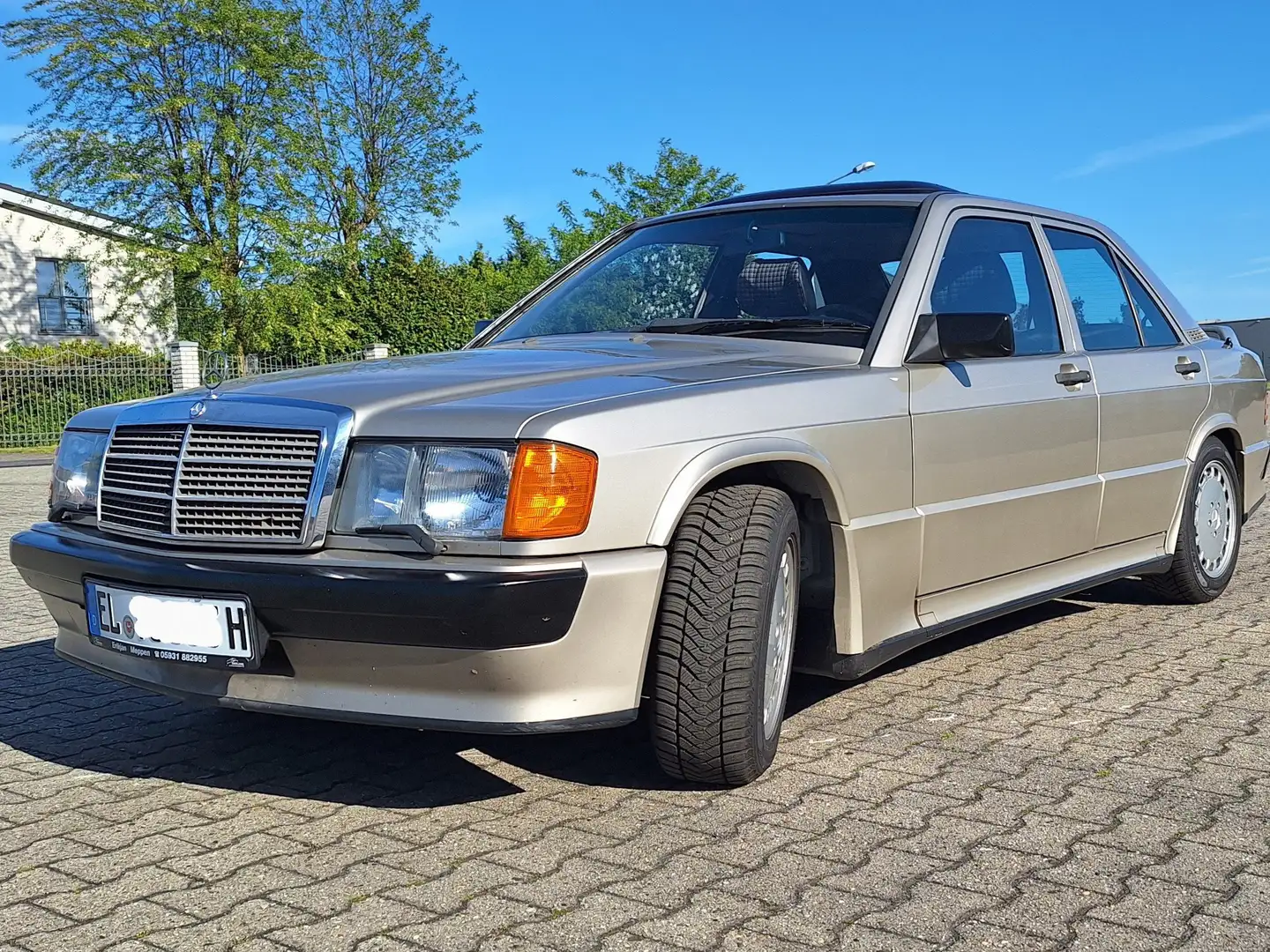 Mercedes-Benz 190 190 E 2.3-16 - 2