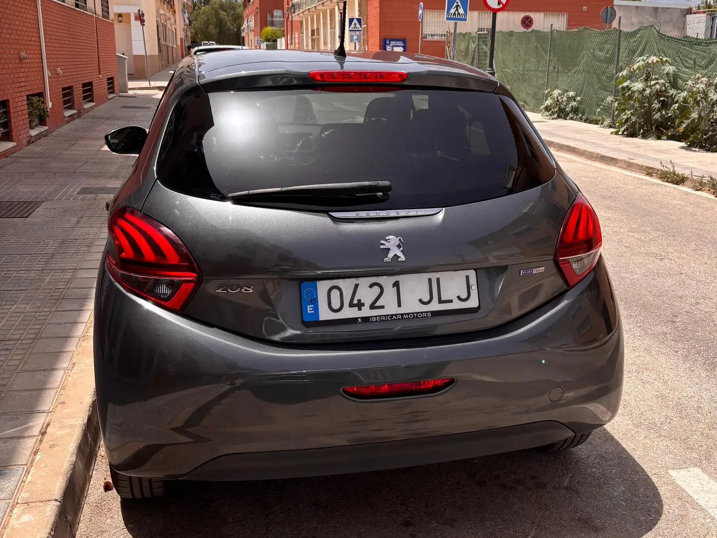 Peugeot 208 208 1.2 PureTech Access 82 Access Gris - 2