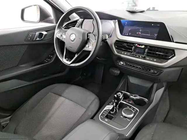 BMW 1 Series view 7