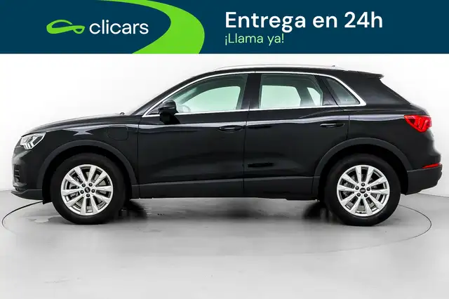Audi Q3 view 8