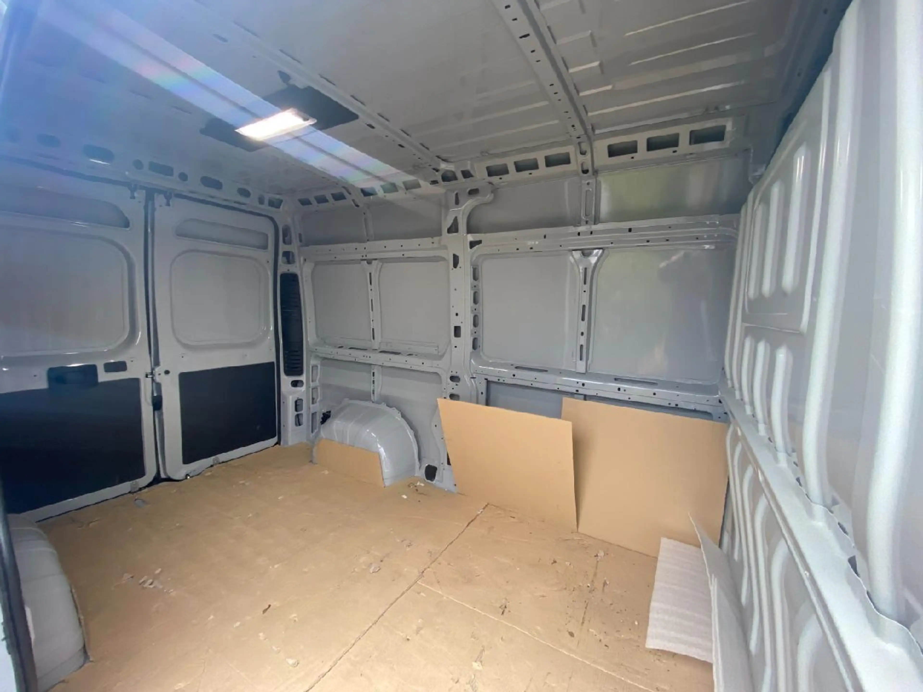 Fiat Ducato 47 kWh L2H2 RS: 3450 mm — photo 3