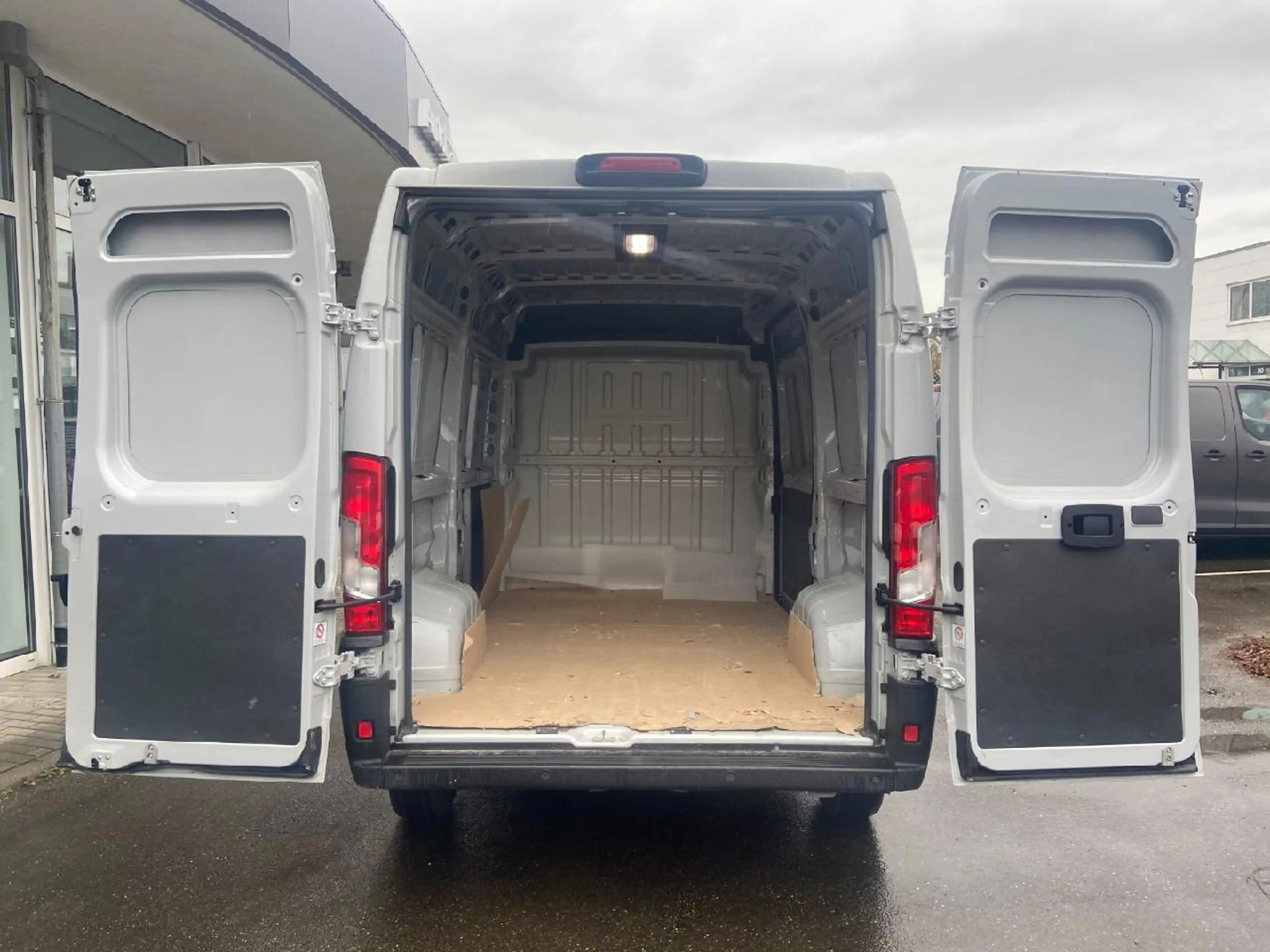 Fiat Ducato 47 kWh L2H2 RS: 3450 mm — photo 6