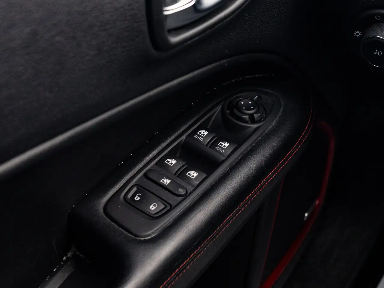 Jeep Compass photo Jeep Compass